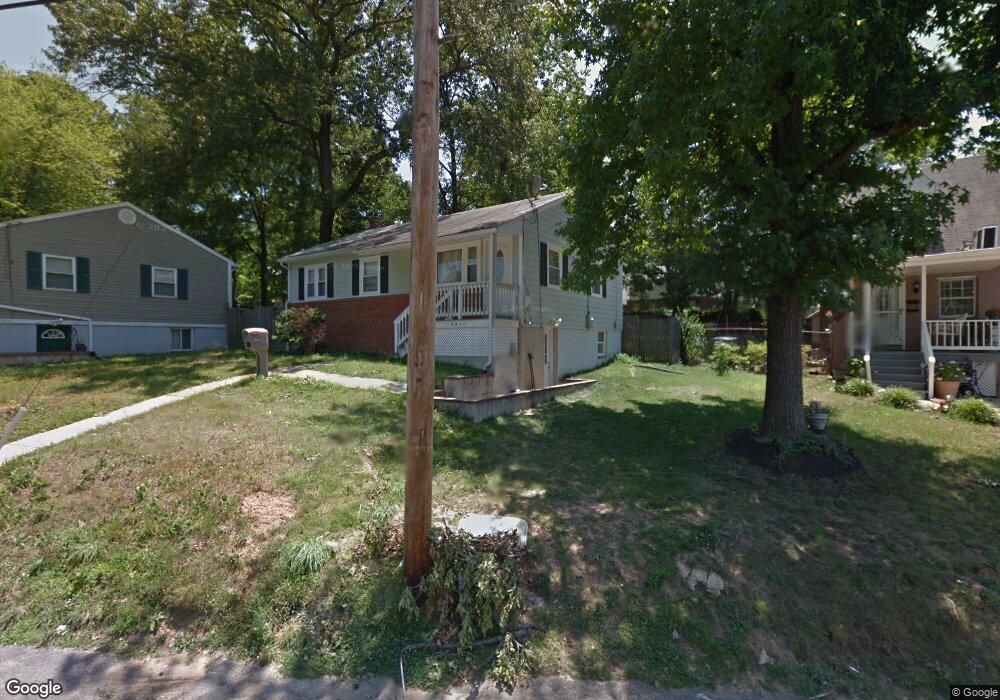 5811 Roanoke Ave, Riverdale, MD 20737 - photo 1