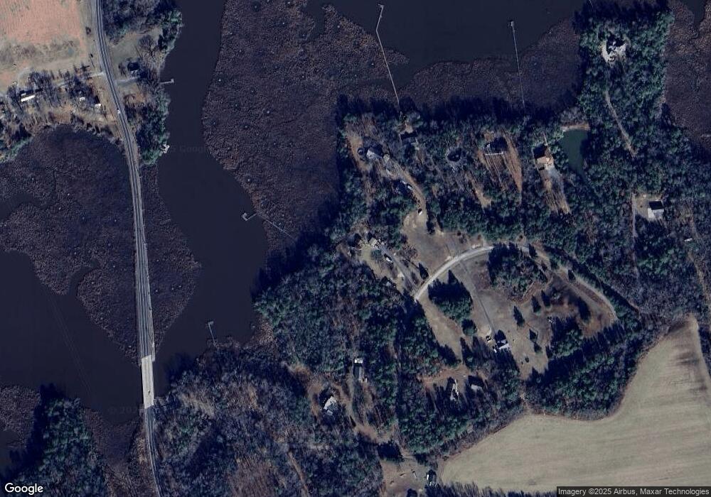 522 Thompson Cir, Colonial Beach, VA 22443 - photo 1