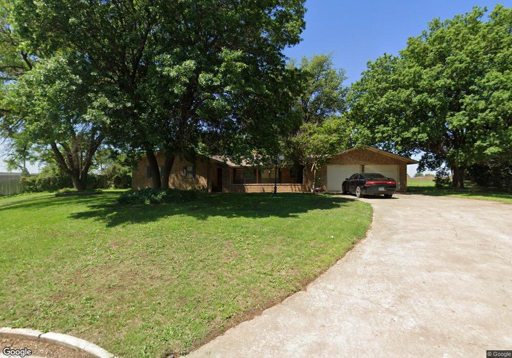 104 Santa Rosa Cir, Plainview, TX 79072 - photo 1
