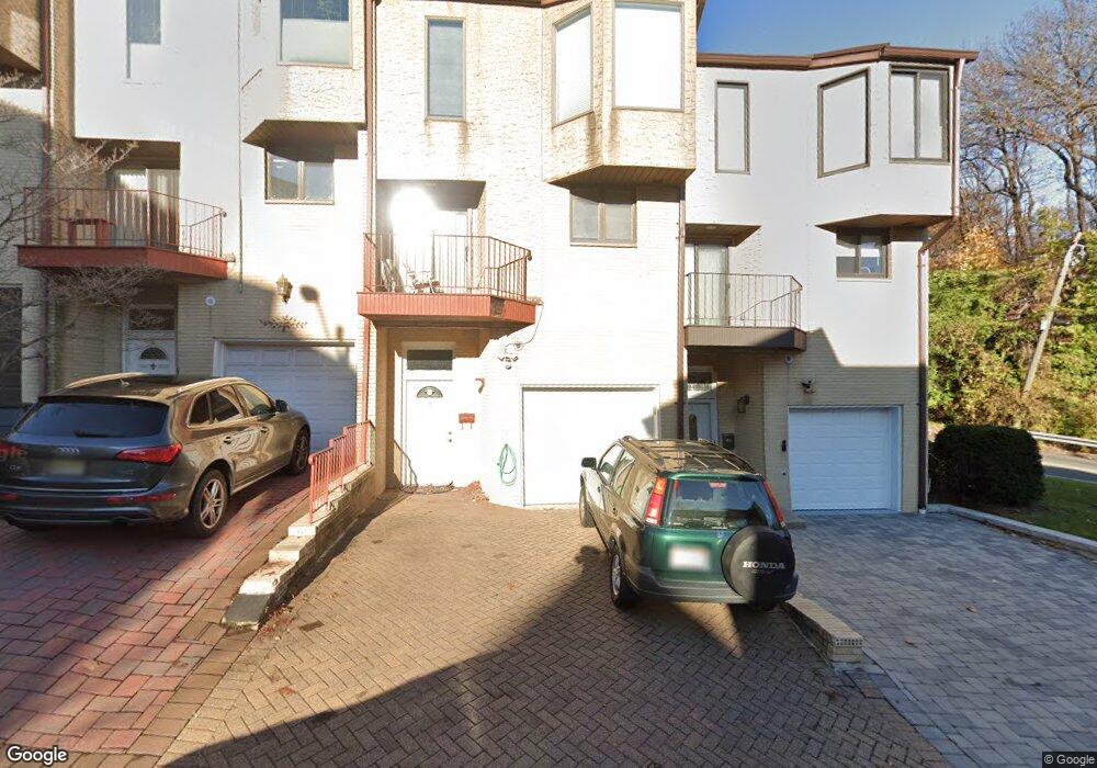 3 Veterans Way, Edgewater, NJ 07020 - photo 1