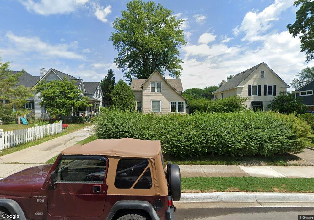 168 Kerby Rd, Grosse Pointe Farms, MI 48236 - photo 1