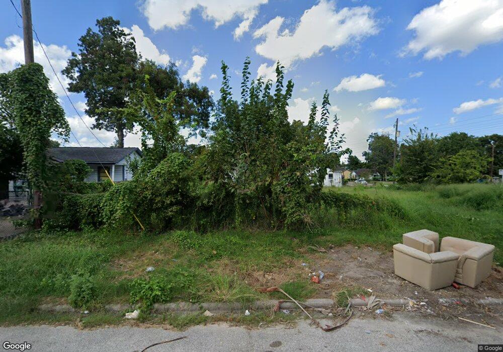 1513 Fairbanks St, Houston, TX 77009 - photo 1