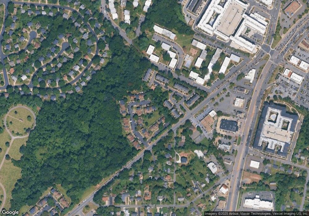 6301 Chimney Wood Ct, Alexandria, VA 22306 - photo 1