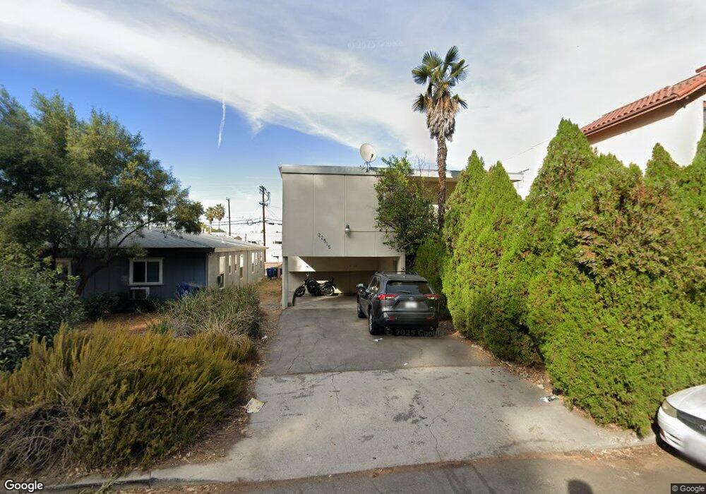 22515 Del Valle St, Woodland Hills, CA 91364 - photo 1