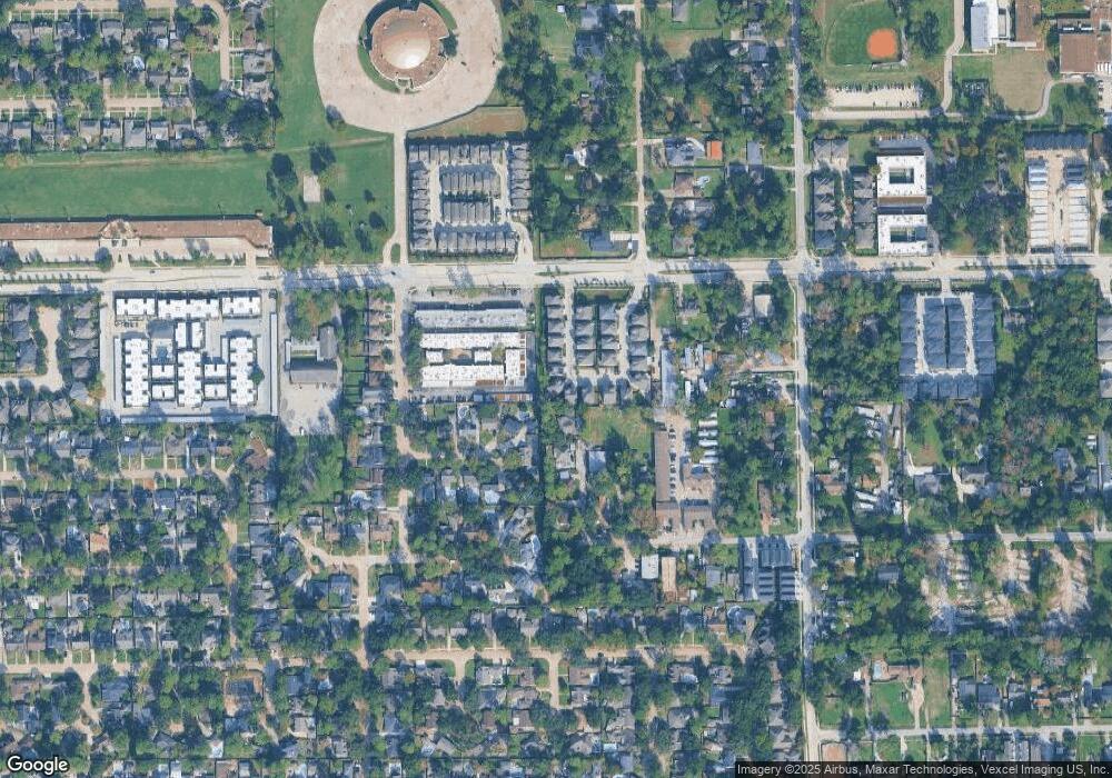 5103 W Lacey Garden Loop, Houston, TX 77018 - photo 1