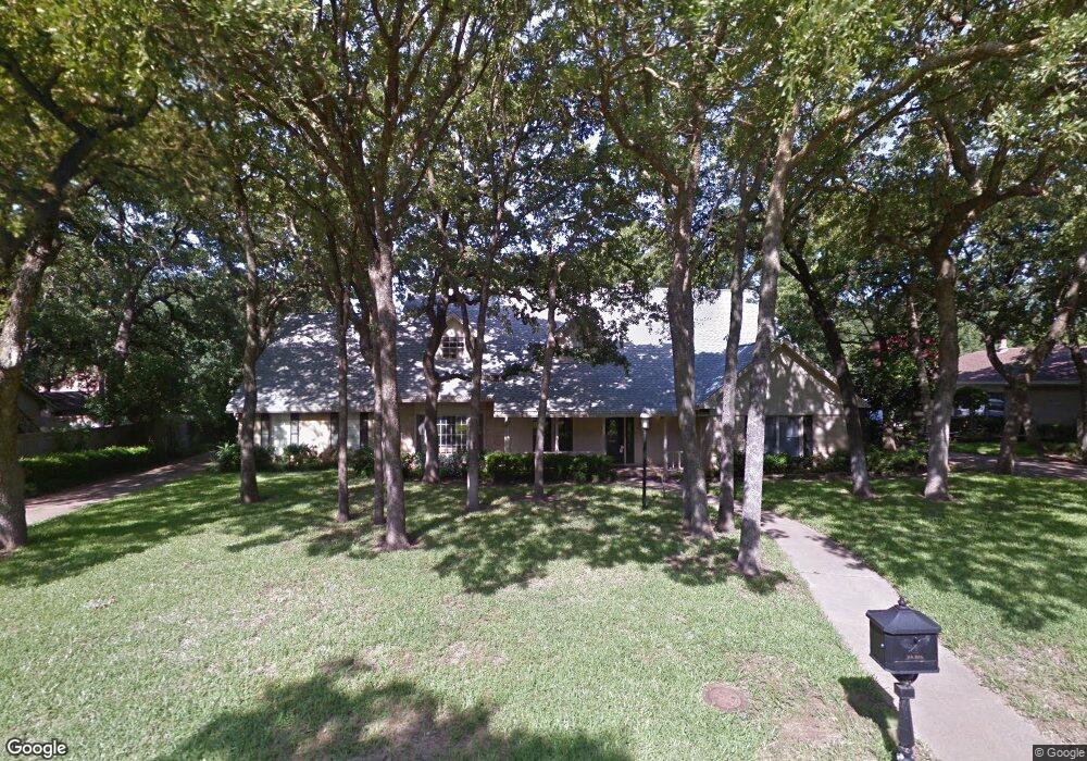 1010 Ridgecrest Cir, Denton, TX 76205 - photo 1