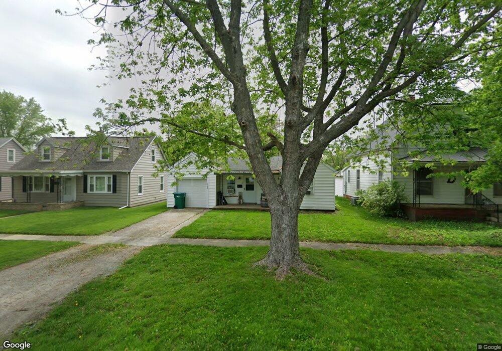 1316 S 15th St, Mattoon, IL 61938 - photo 1