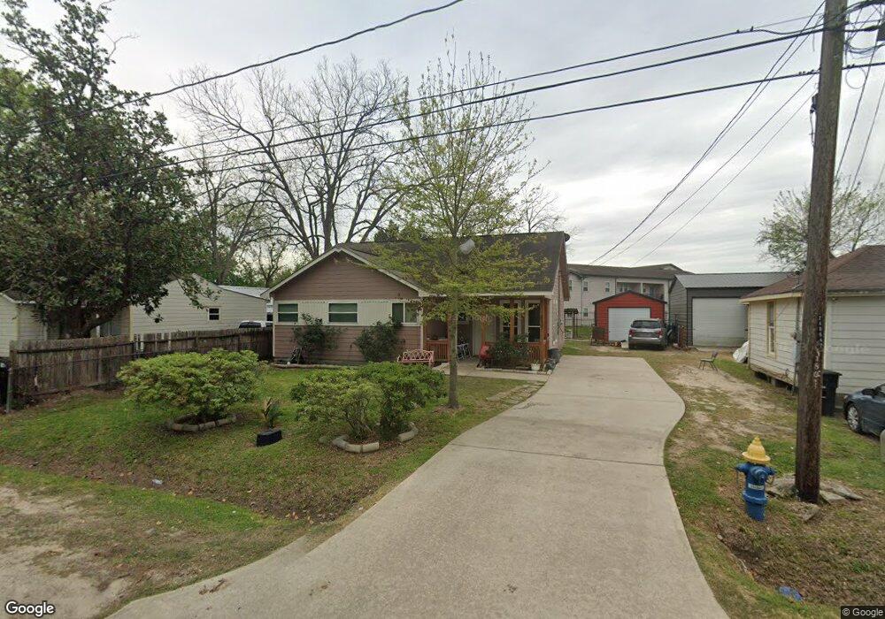 837 Lucky St, Houston, TX 77088 - photo 1