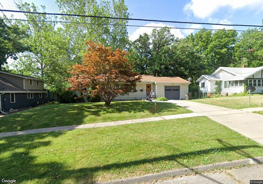 1048 Davis Ave, Des Moines, IA 50315 - photo 1