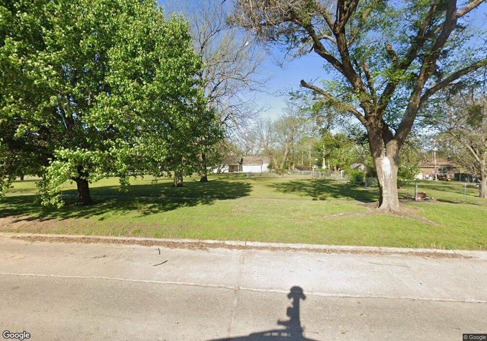 311 N Broadway, Beggs, OK 74421 - photo 1