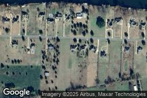 397 Riverside Ln, Natchez, LA 71456
