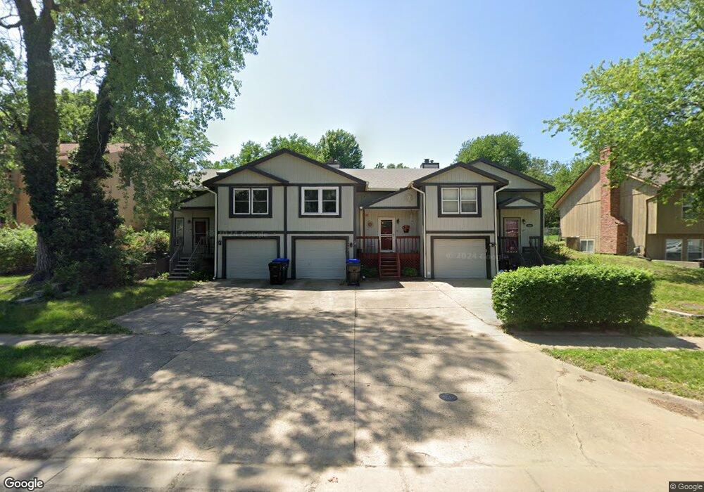 3603 SW Eveningside Dr, Topeka, KS 66614 - photo 1