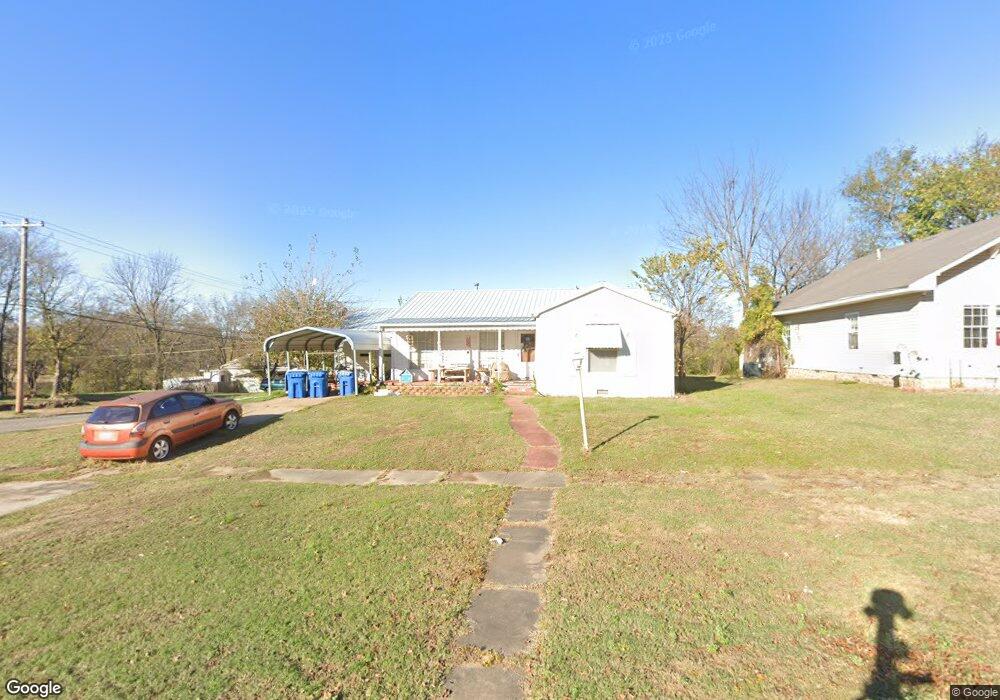 235 W Adams Ave, McAlester, OK 74501 - photo 1