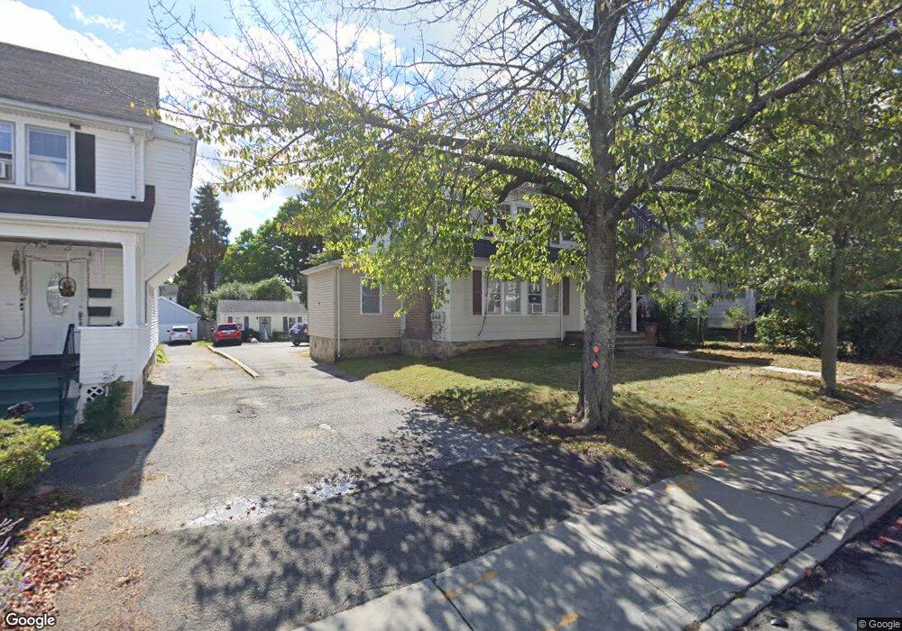 124 Colonial Rd, Stamford, CT 06906 - photo 1