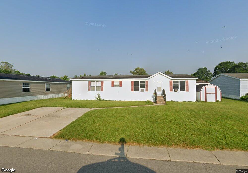 385 Pin Oak Ln, Flint, MI 48506 - photo 1