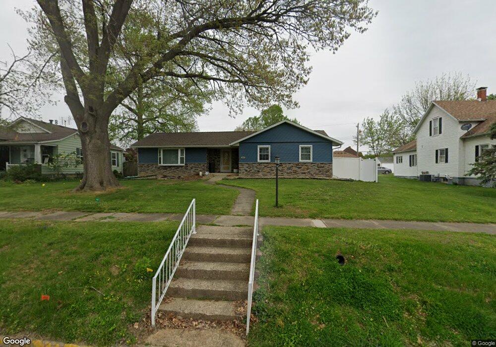 318 6th St, Lincoln, IL 62656 - photo 1