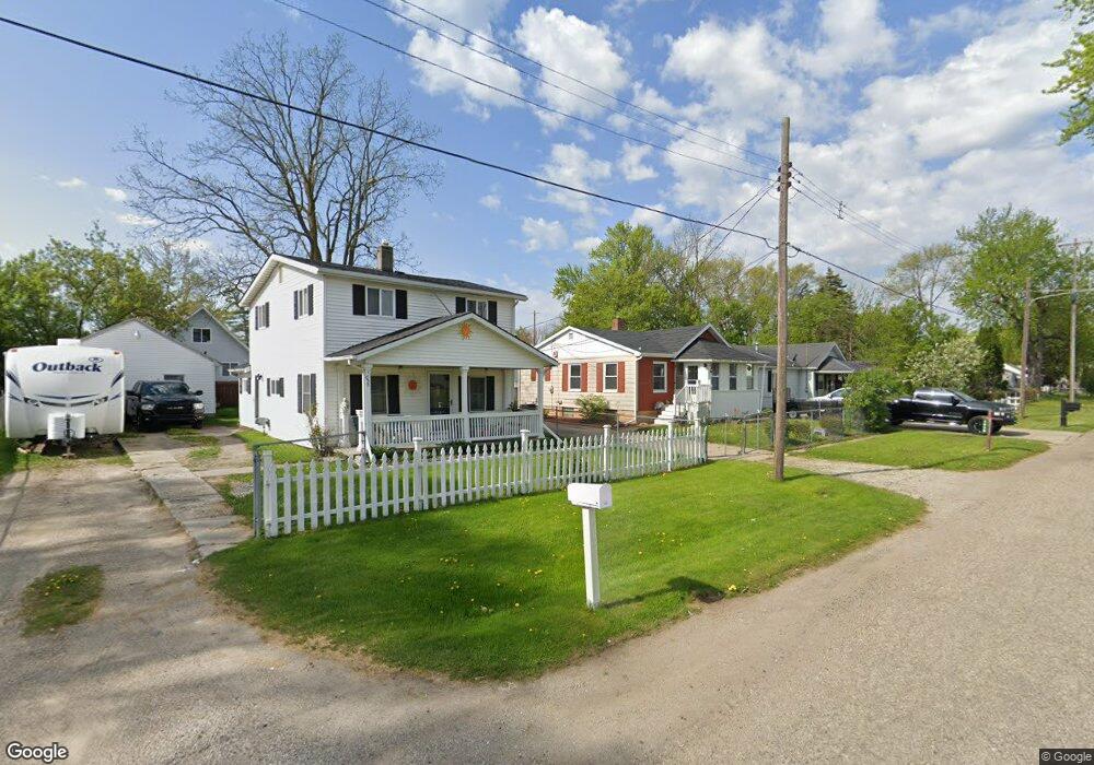 1034 W Whittemore Ave, Flint, MI 48507 - photo 1