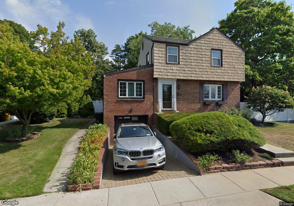 15 Cameron Ln, Valley Stream, NY 11581 - photo 1