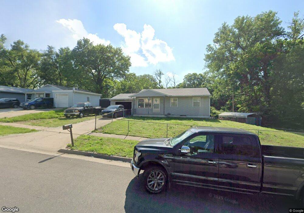 3709 S Humboldt St, Topeka, KS 66609 - photo 1