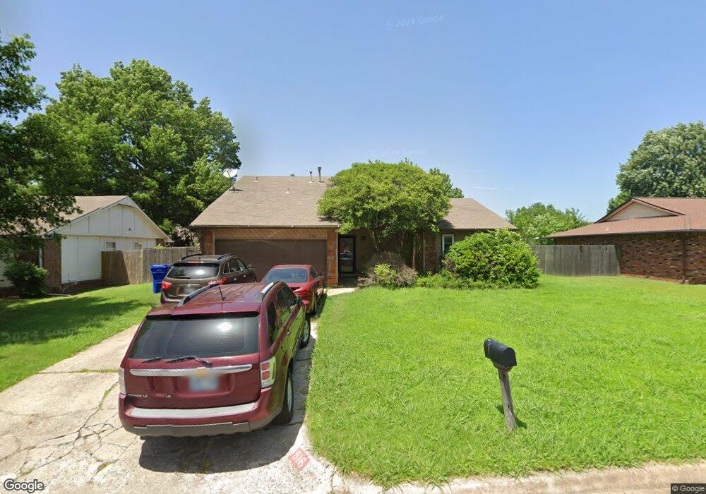 816 W Waco Place, Broken Arrow, OK 74011 - photo 1