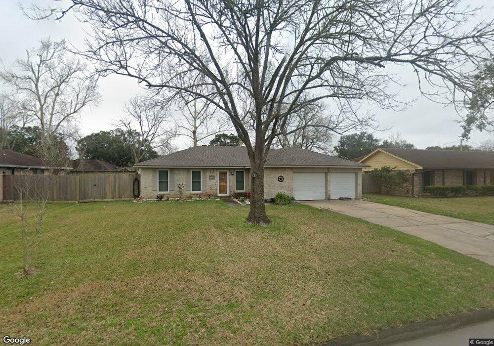 1719 Parkcrest St, Alvin, TX 77511 - photo 1