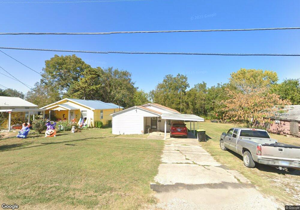 902 E Gardena St, Ada, OK 74820 - photo 1