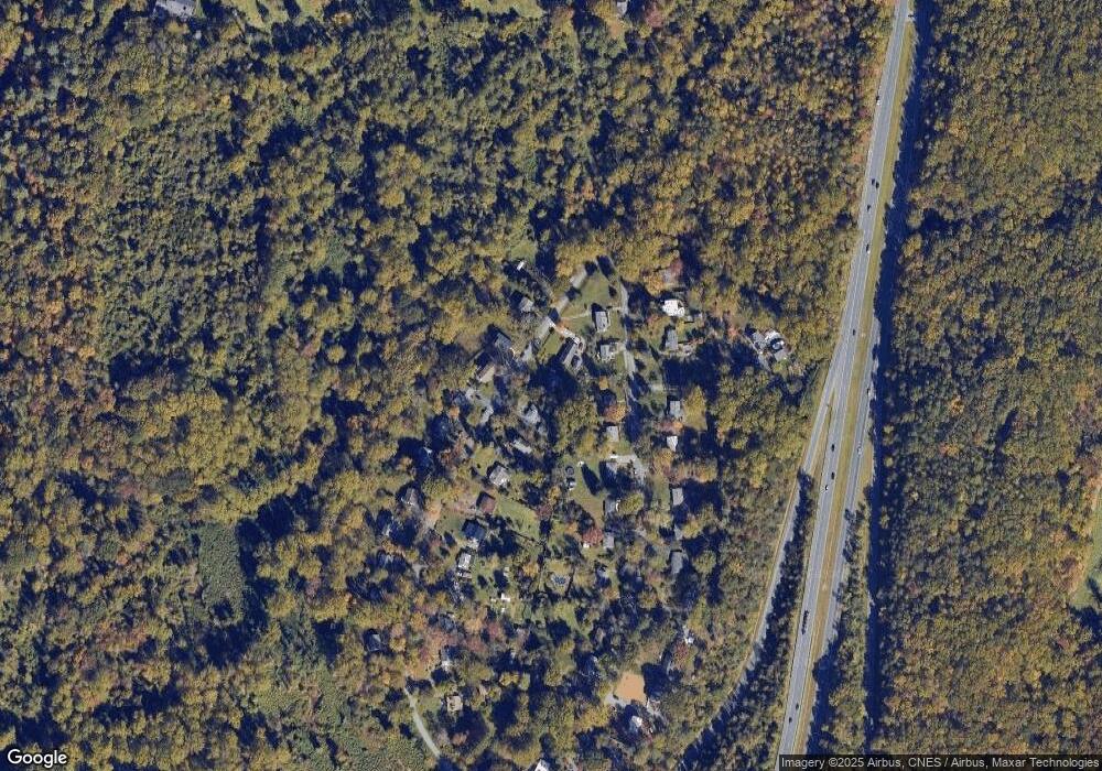 137 Buckingham Cir unit B, Charlottesville, VA 22903 - photo 1