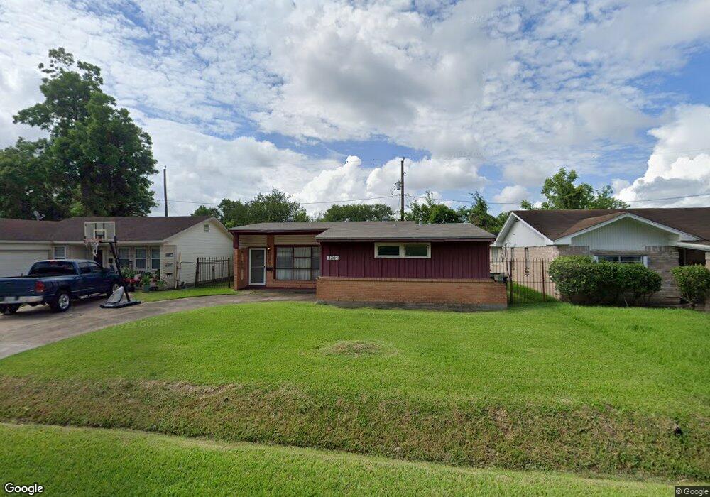 3301 Cliffmarshall St, Houston, TX 77088 - photo 1