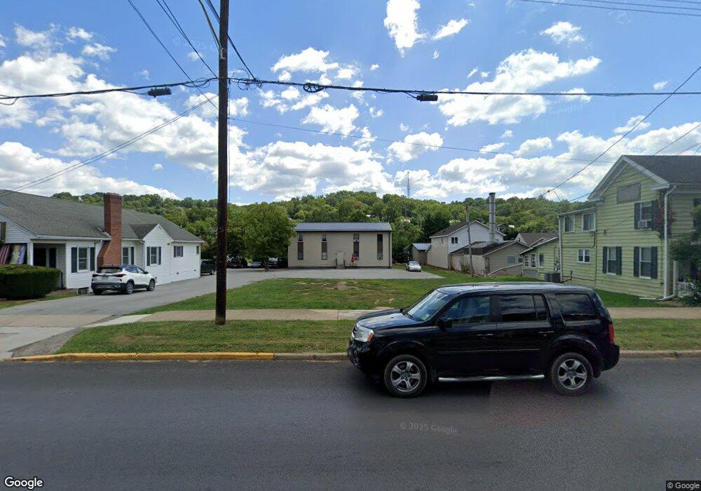 222 N Washington St unit 4, Berkeley Springs, WV 25411 - photo 1