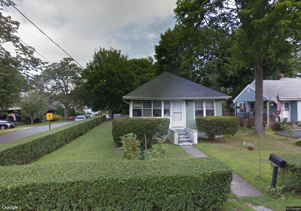 10 Windsor St, Jamestown, RI 02835 - photo 1