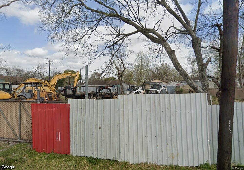 3203 Jewel St, Houston, TX 77026 - photo 1