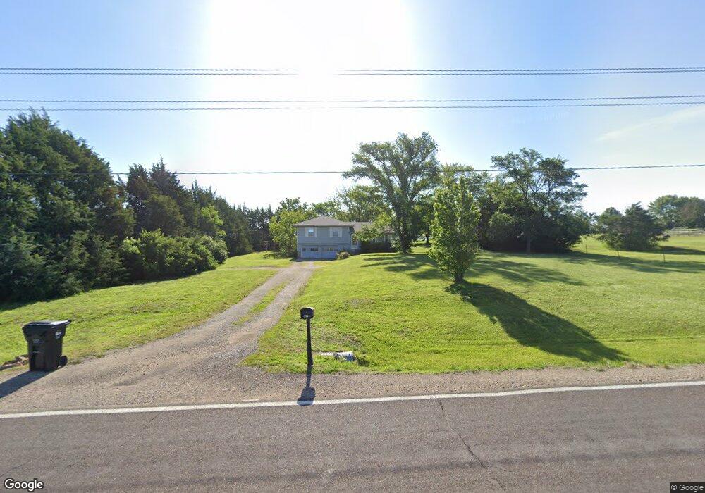 3746 SW Auburn Rd, Topeka, KS 66610 - photo 1