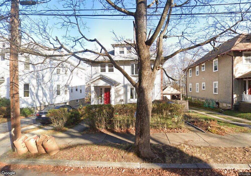 34 Harvard St unit 2,34, Arlington, MA 02476 - photo 1