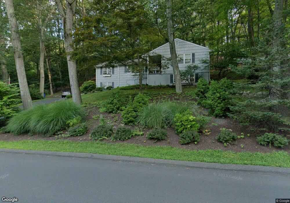 25 Pierrepont Dr, Ridgefield, CT 06877 - photo 1