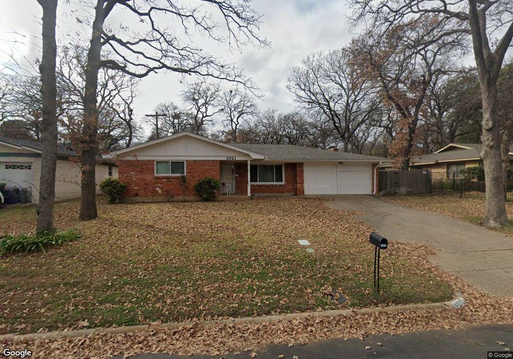 1021 Trailwood Dr, Hurst, TX 76053 - photo 1