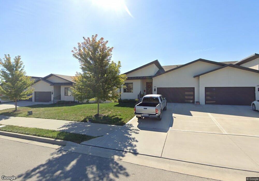 107 E Pine St, Raymore, MO 64083 - photo 1