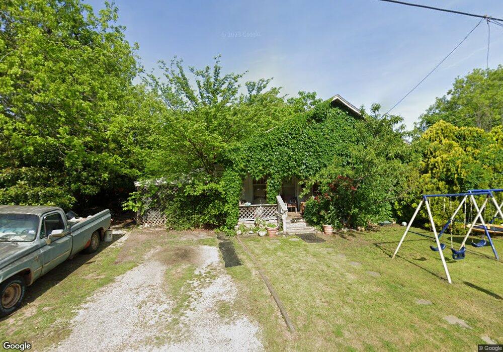 915 Hancock St, Gainesville, TX 76240 - photo 1