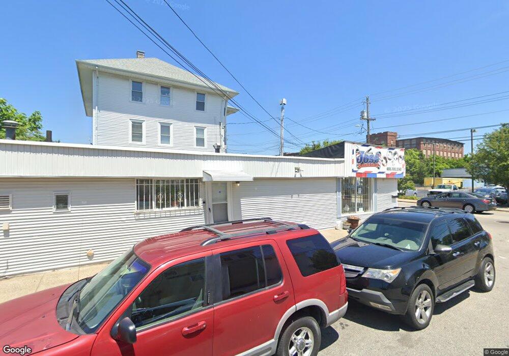 496 Lonsdale Ave, Pawtucket, RI 02860 - photo 1