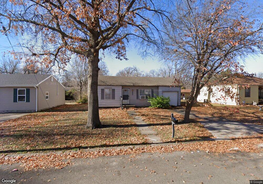 1215 Ward Ave, Parsons, KS 67357 - photo 1