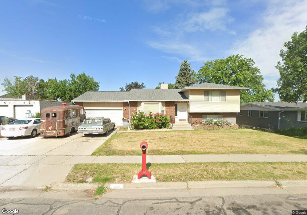 8526 S Fayeway Dr, Sandy, UT 84094 - photo 1