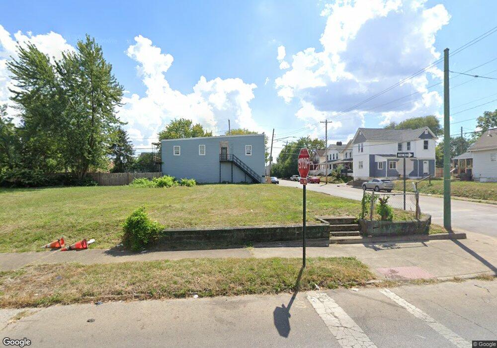 77 E Barthman Ave, Columbus, OH 43207 - photo 1