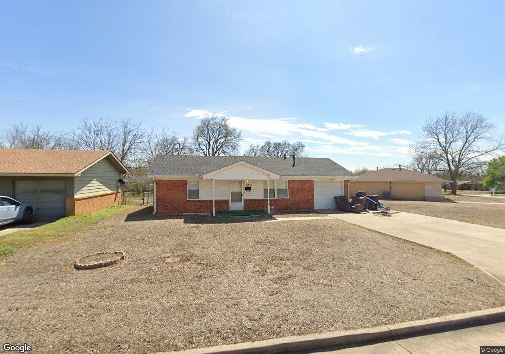 829 Charles Dr, Ada, OK 74820 - photo 1