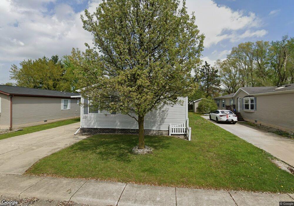 324 Cheyenne River Dr, Adrian, MI 49221 - photo 1