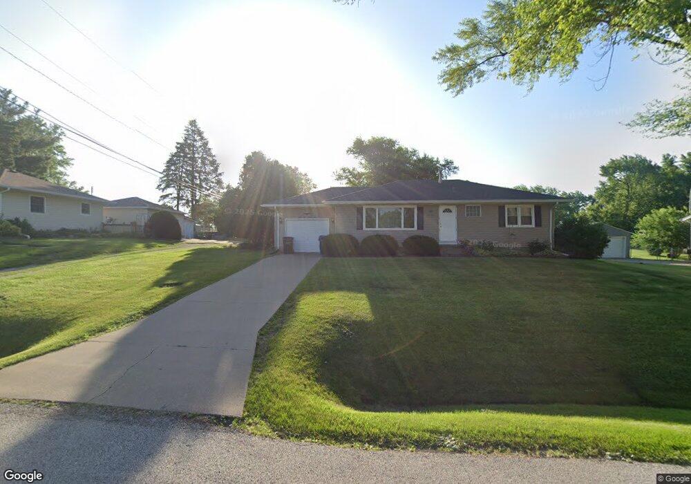 6133 Sheridan St, Davenport, IA 52806 - photo 1
