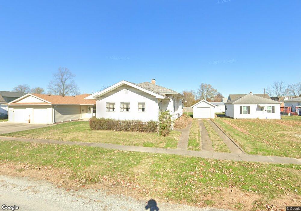 404 W Saint Louis Ave, Effingham, IL 62401 - photo 1