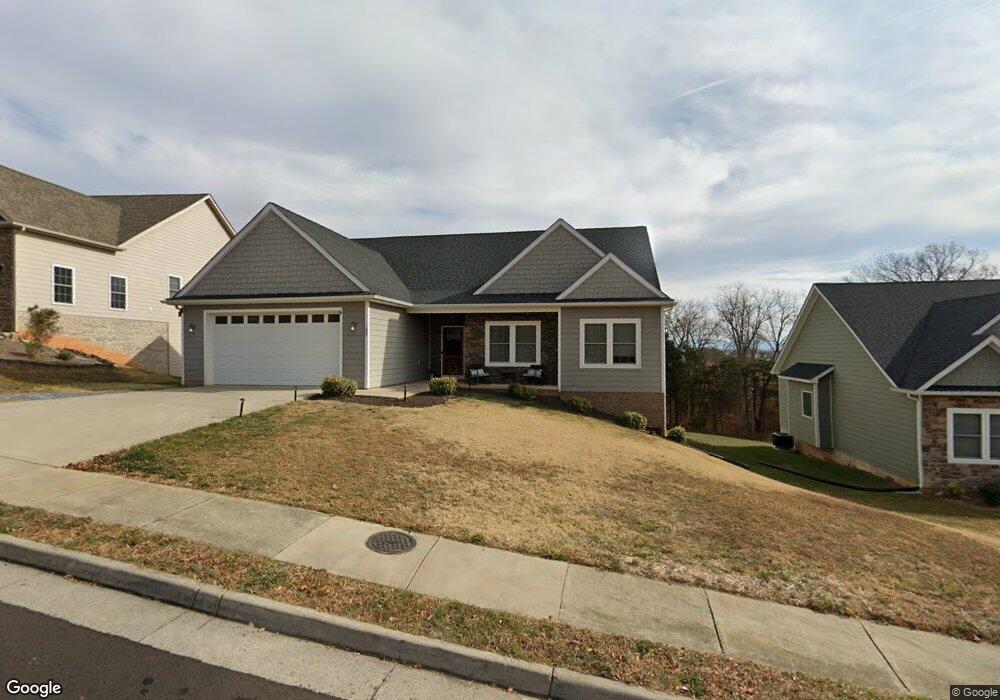 103 Stonewall Jackson Blvd, Staunton, VA 24401 - photo 1