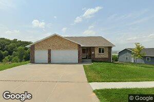 1424 Golden Hills Dr, Crescent, IA 51526