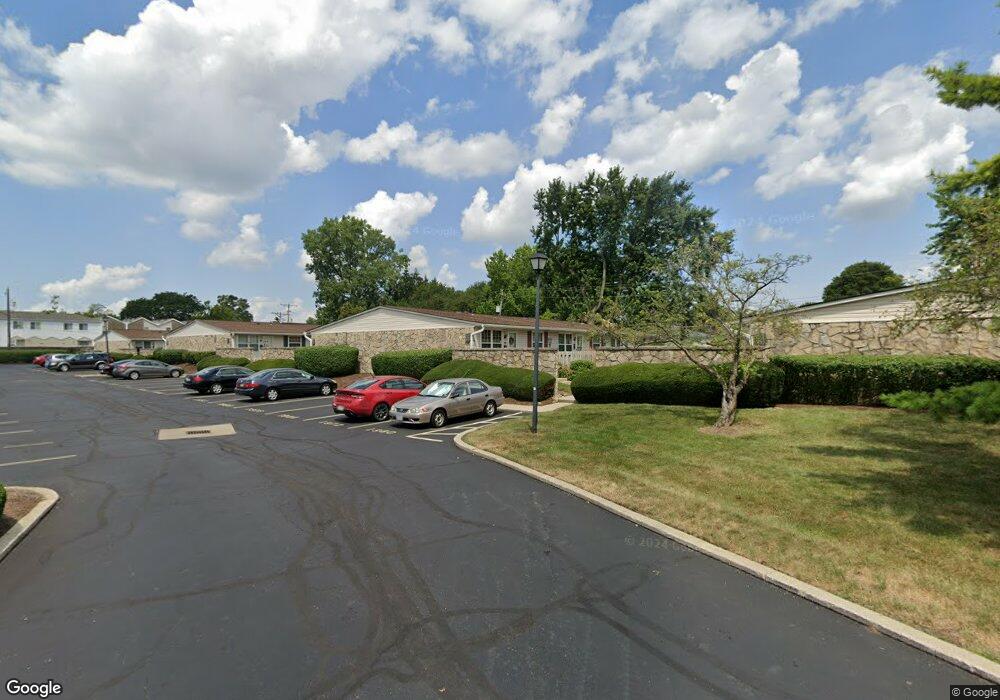 2002 Willoway Ct N, Columbus, OH 43220 - photo 1