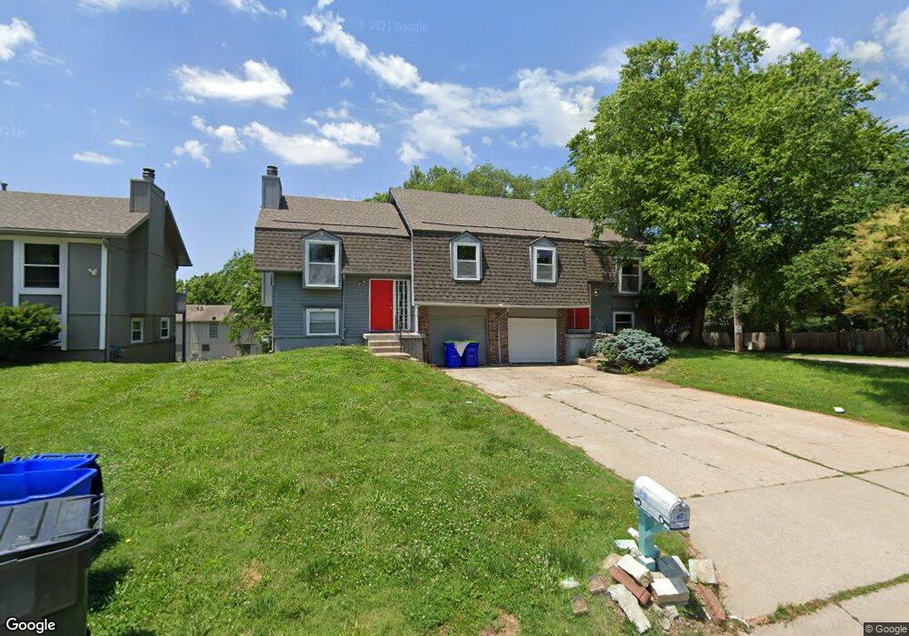 7504 Monrovia St, Shawnee, KS 66216 - photo 1