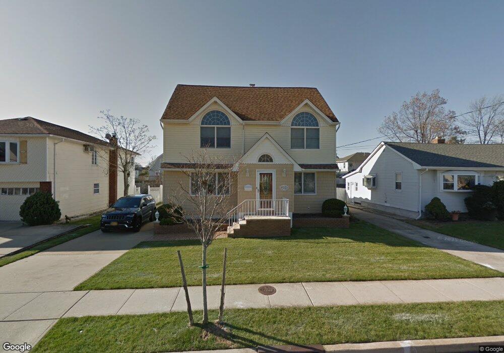 294 Roosevelt Ave, Freeport, NY 11520 - photo 1